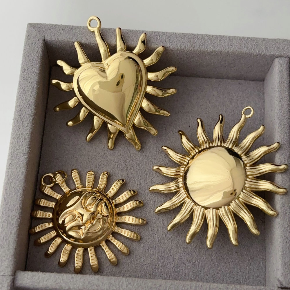 Metal heart charm