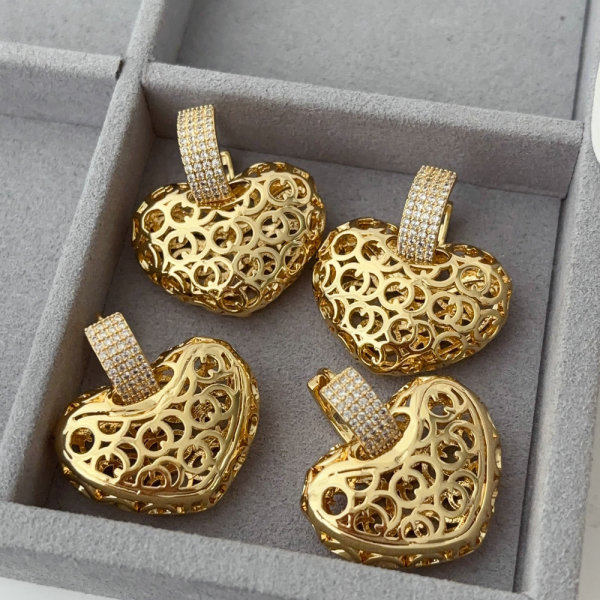 Chunky heart earrrings