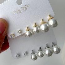 Set pearl earrings