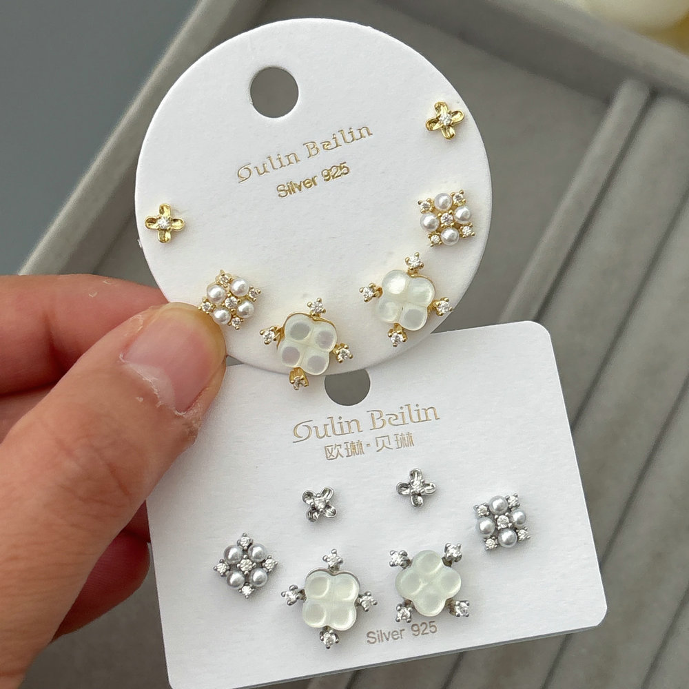 Set flower earrings