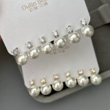 Set pearl earrings