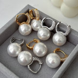 Ball pearl earrings