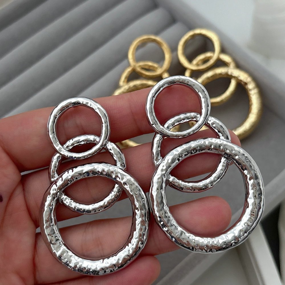Chunky metal circle earrings