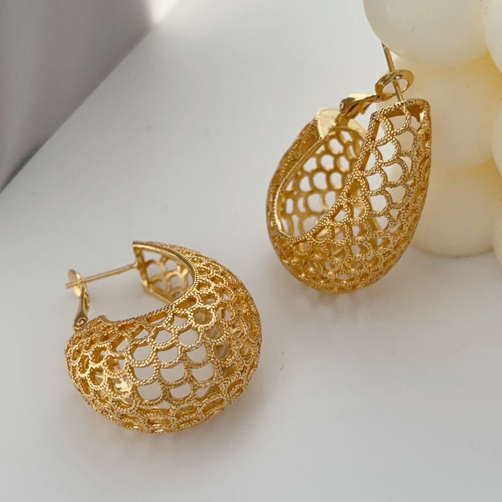 Metal chunky fan earrings