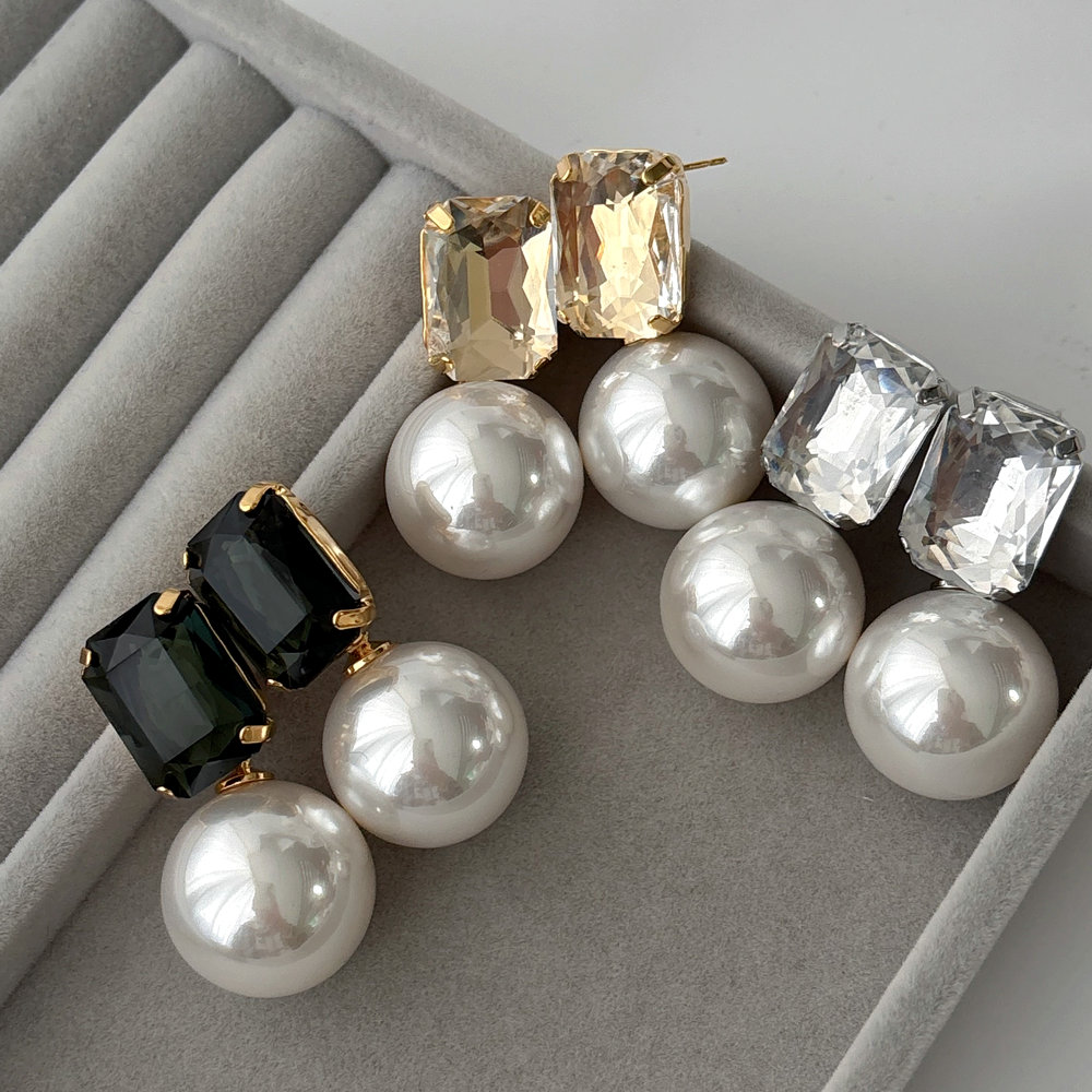 Pearl earrings