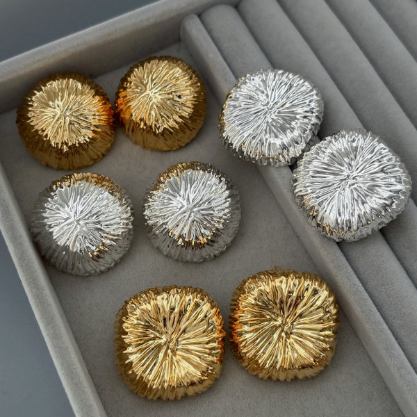 Metal round square earrings