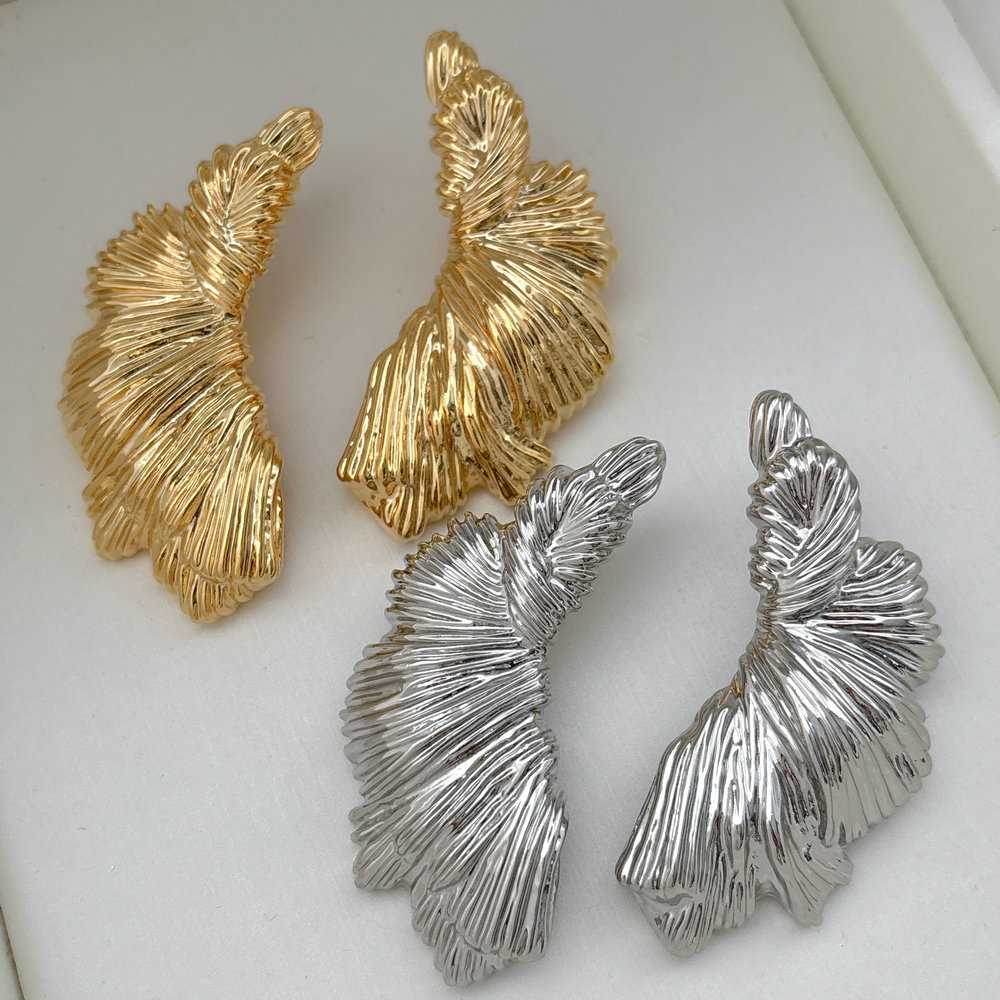 Chunky metal leaf earrings