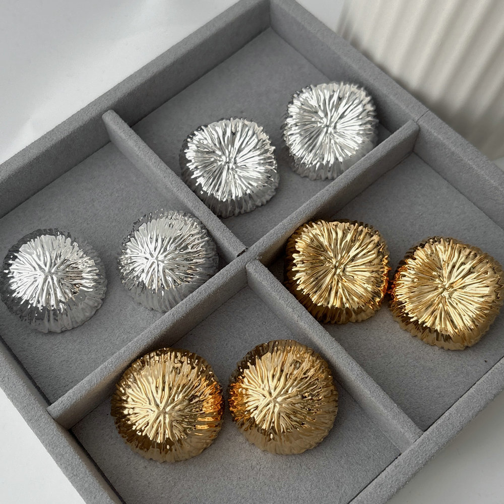 Metal round square earrings