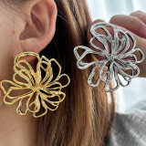 Chunky metal flower earrings