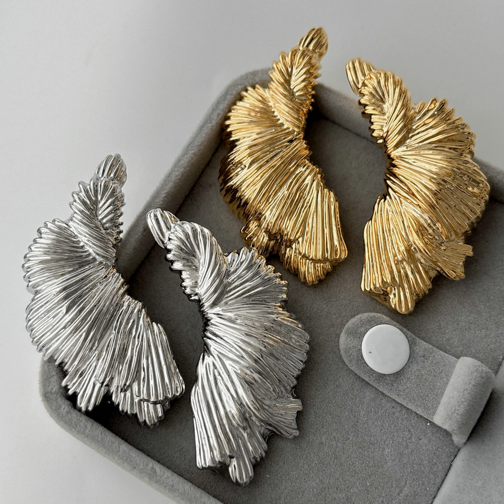 Chunky metal leaf earrings