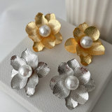 Metal flower earrings