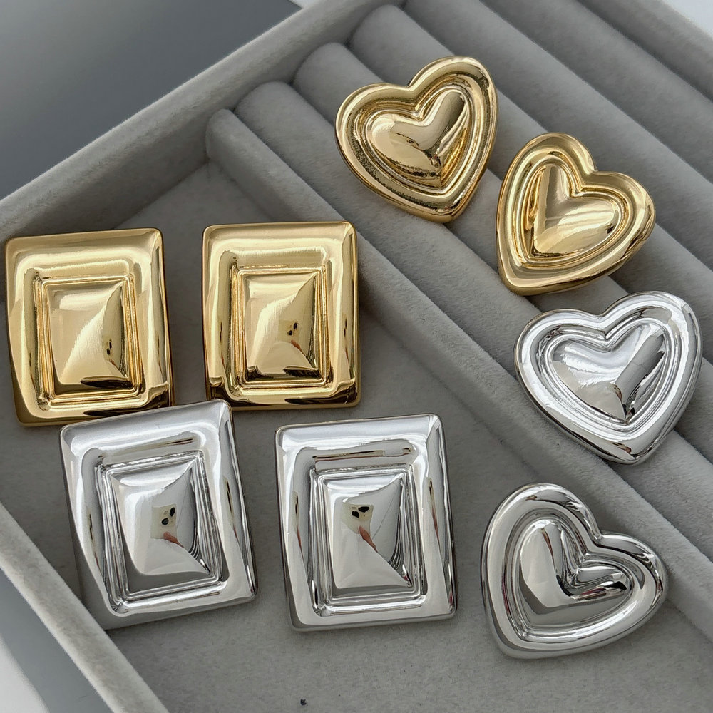Metal square heart earrings