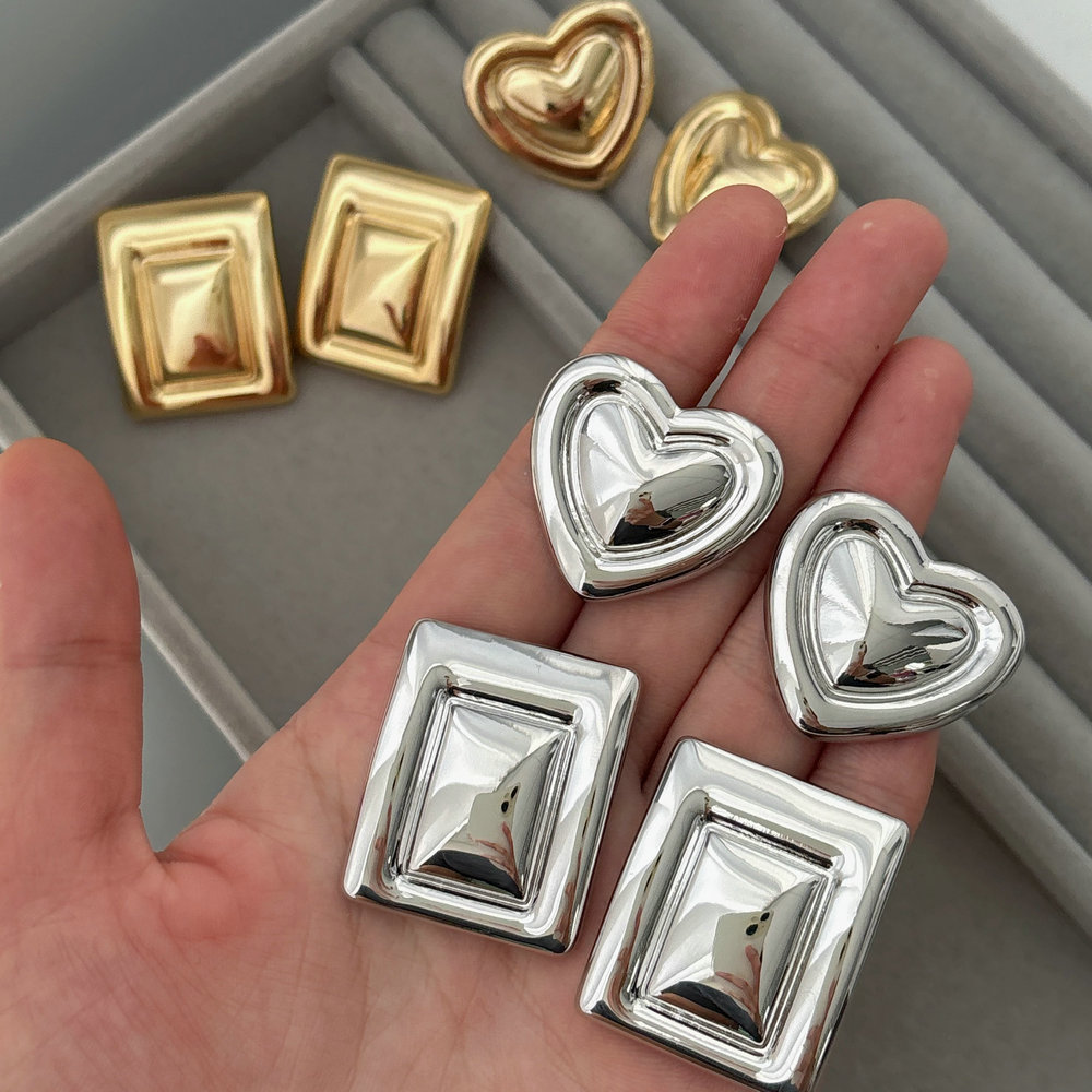 Metal square heart earrings