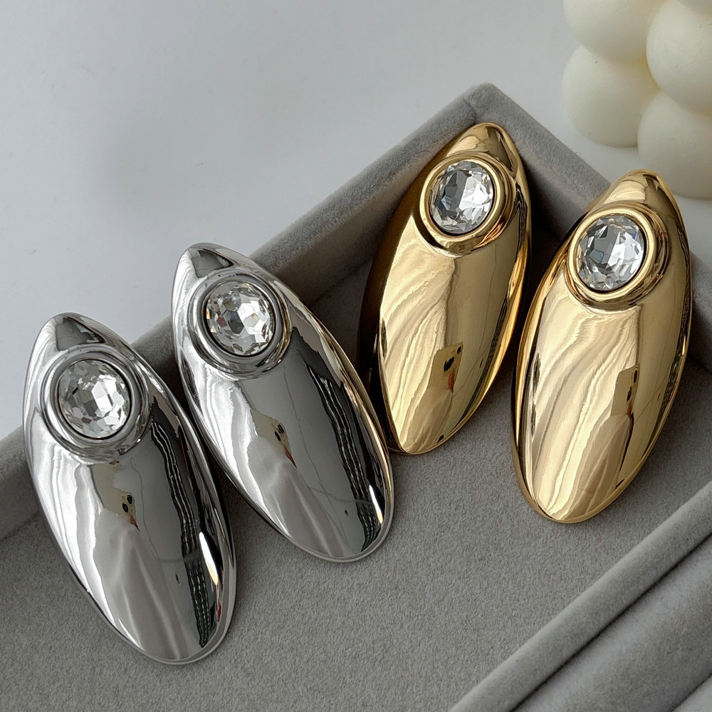 Chunky metal earrings