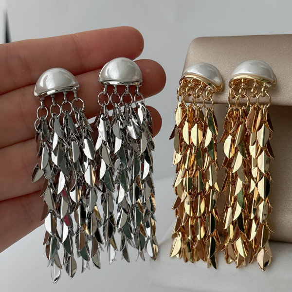 Leaf tassel earrings