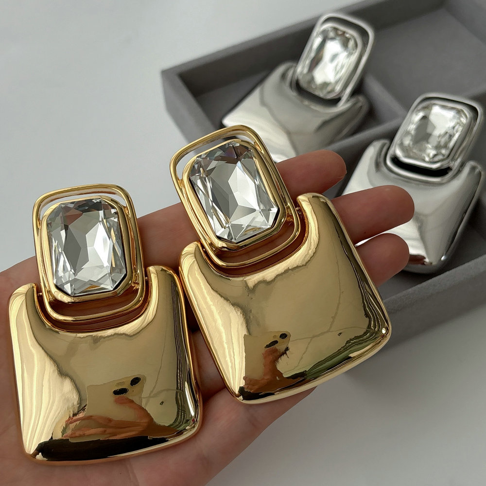 Chunky metal sqaure earrings