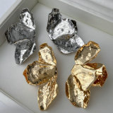 Metal chunky leaf earrings