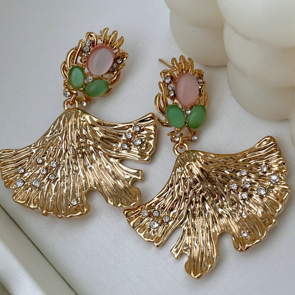 Leaf earrings