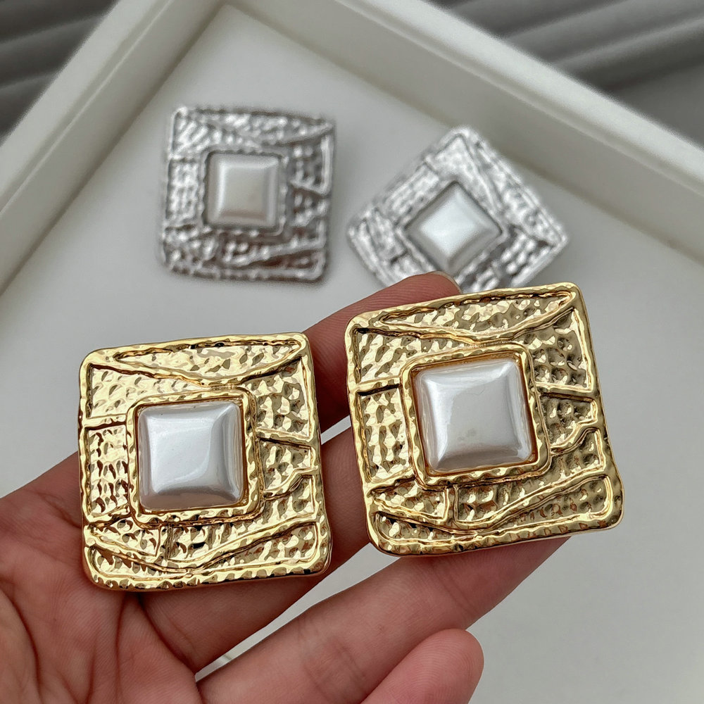 Metal chunky square earrings