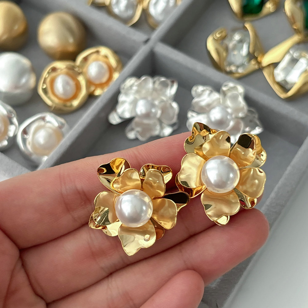 Flower earrings