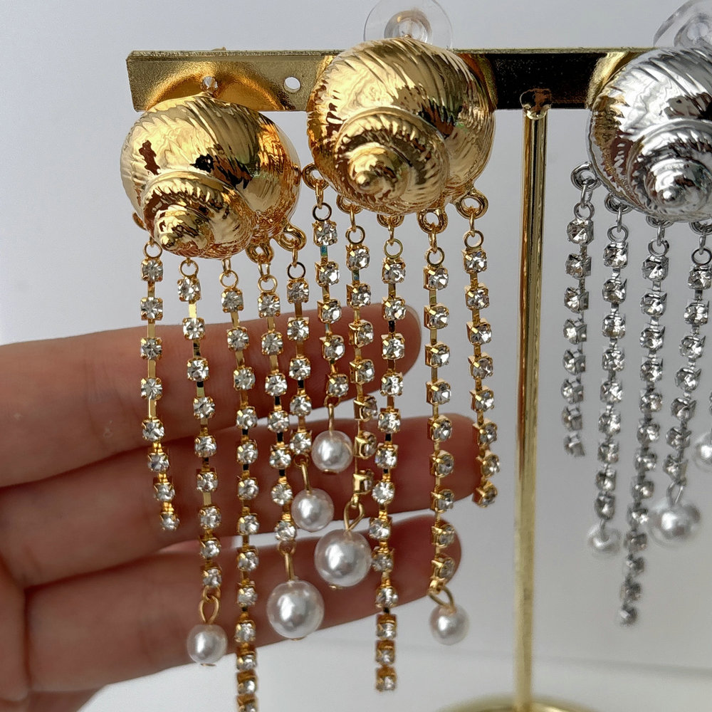 Snail tassel earrings