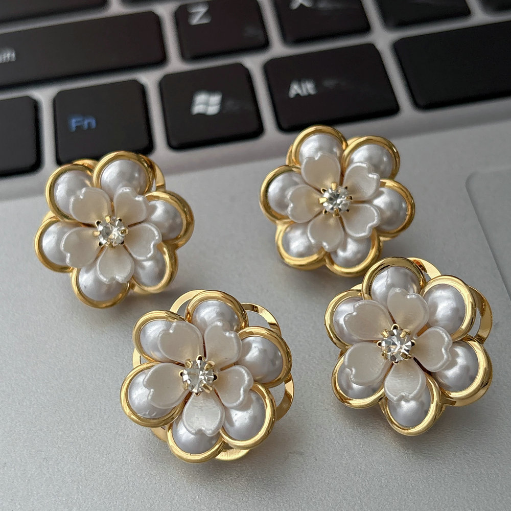 Flower earrings