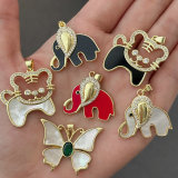 Shell cat charm