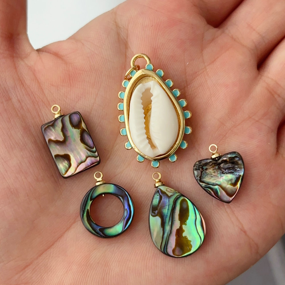 Nature shell charm