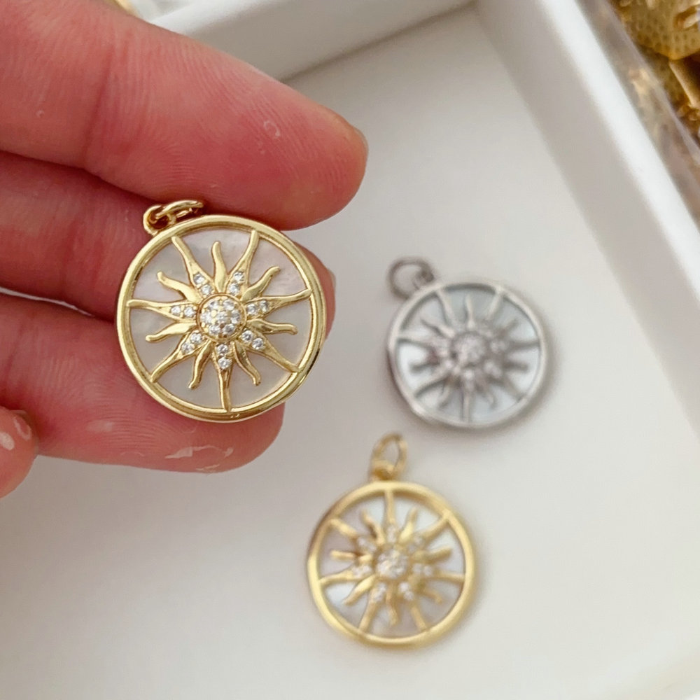 Shell sunflower charm