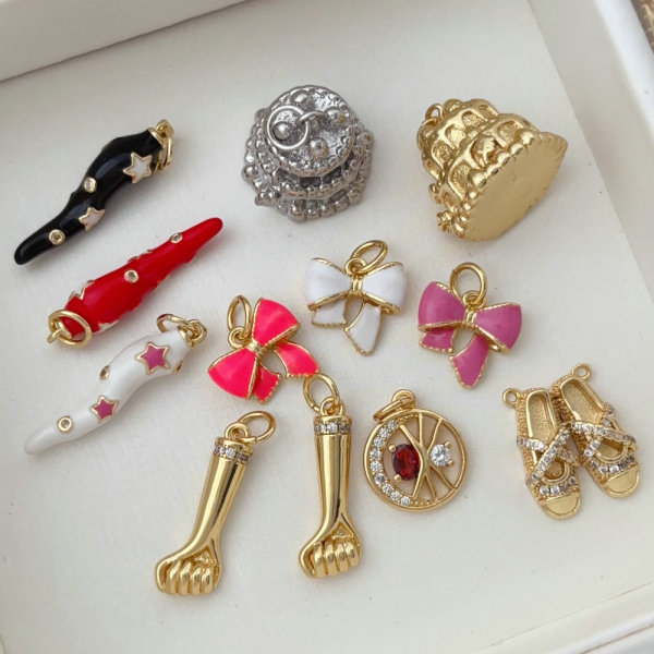 Enamel Chili  charm