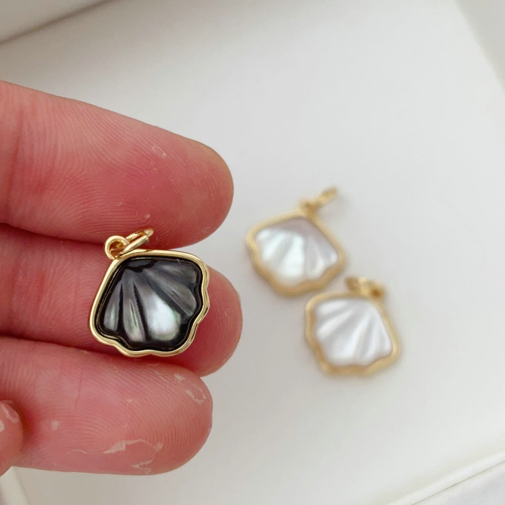 Shell fan charm