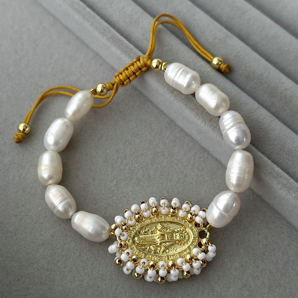 Fresh water pearl handmade bracelet