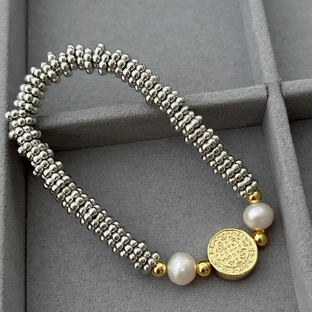Fashion bracelet