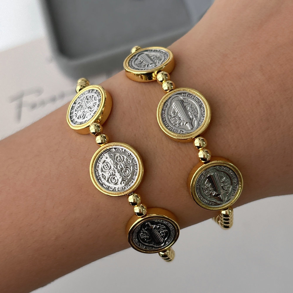 Two tone beaded bracelet