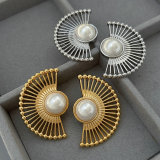 Pearl fan earrings