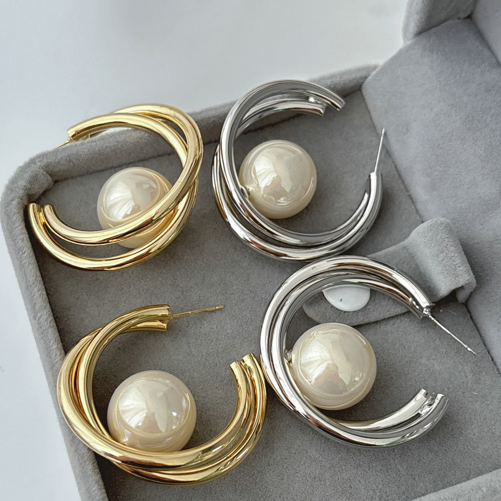 Pearl hoop