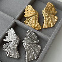 Metal leaf earrings