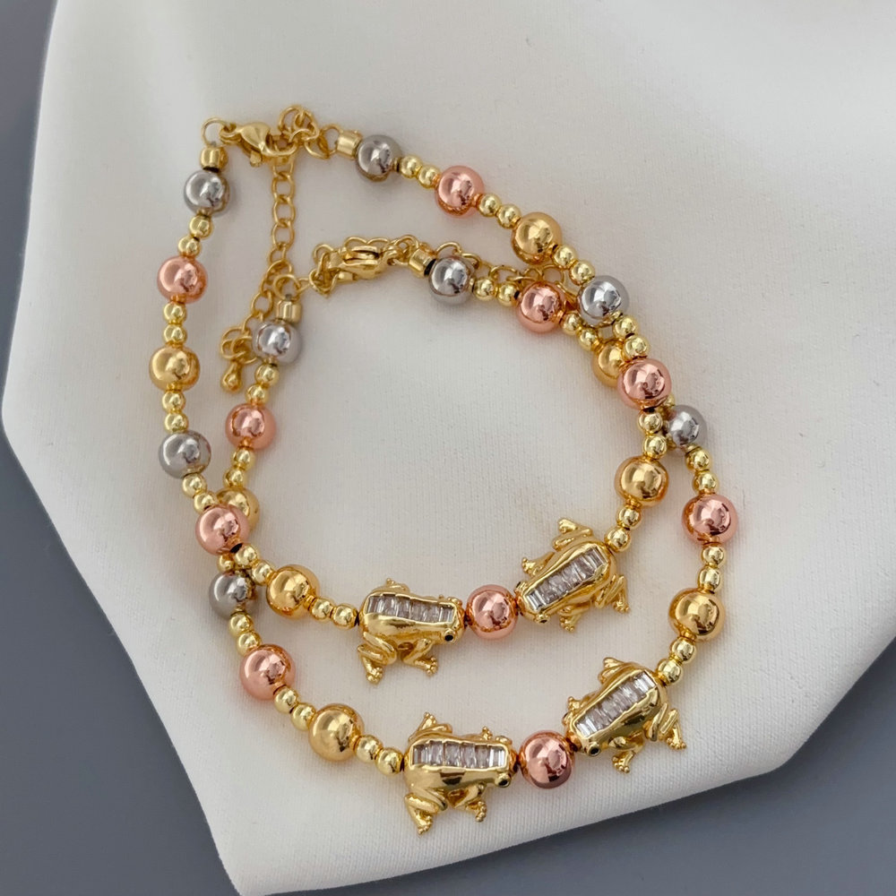 Beaded frog bracelet