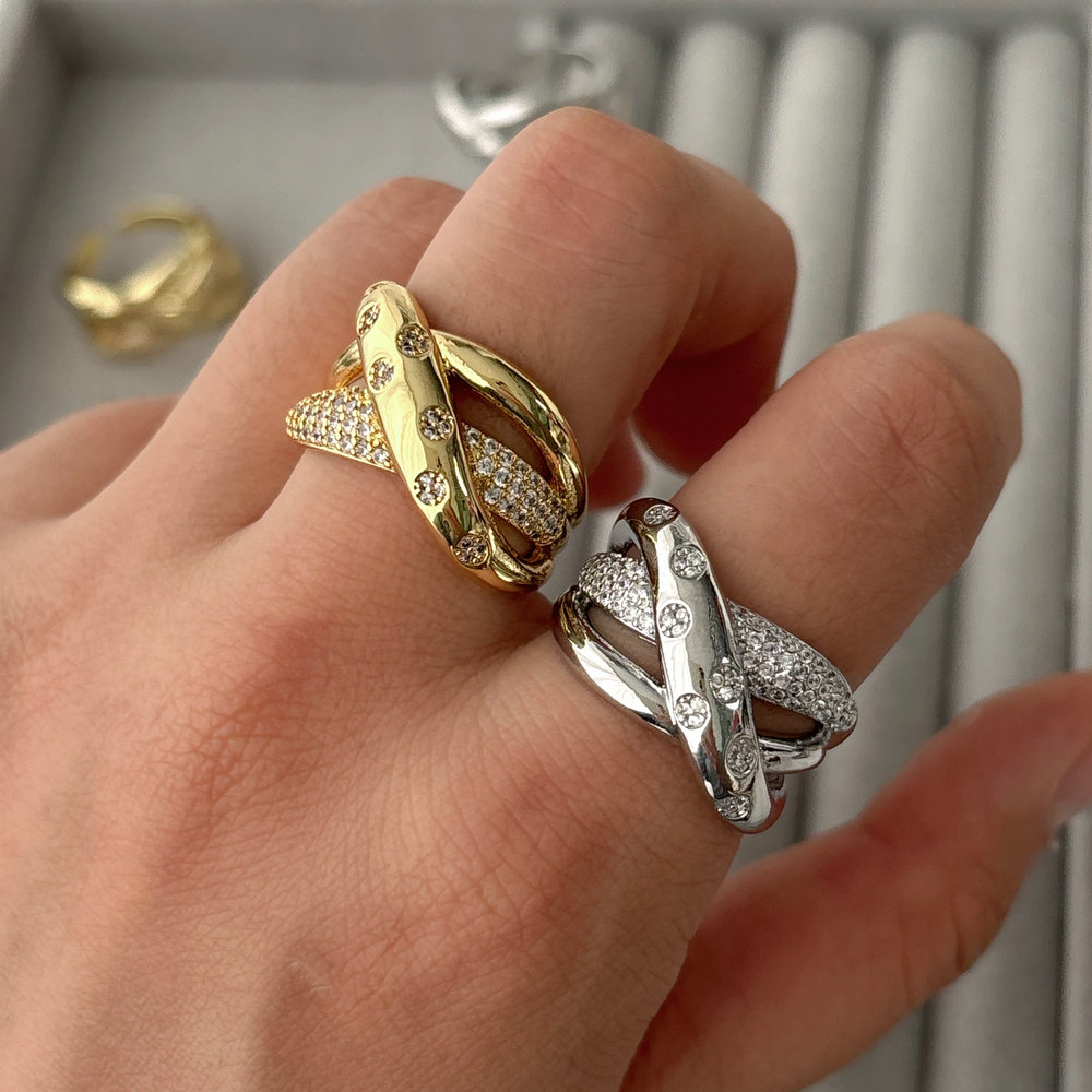 Pave zircon cross ring