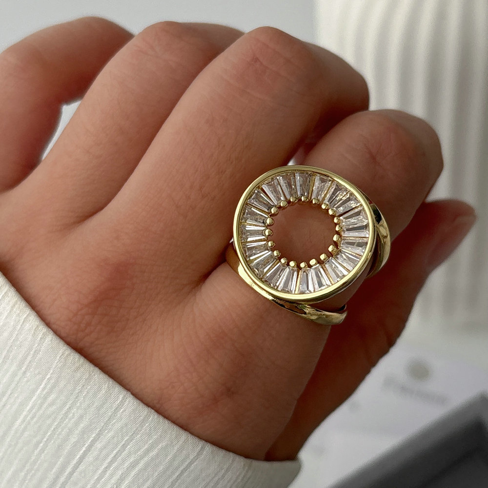 Pave zircon round shape ring