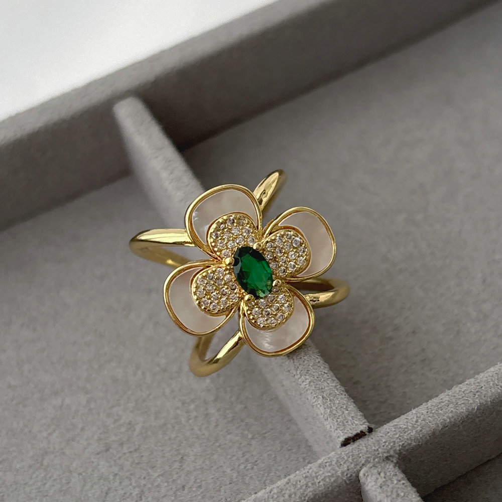 Flower ring