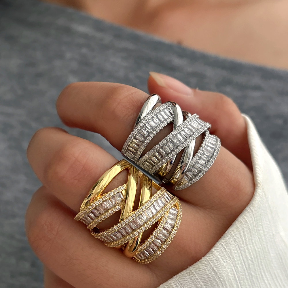 Pave zircon chunky twist ring
