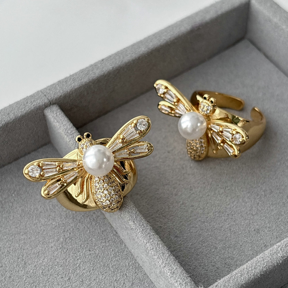 Pave bee ring