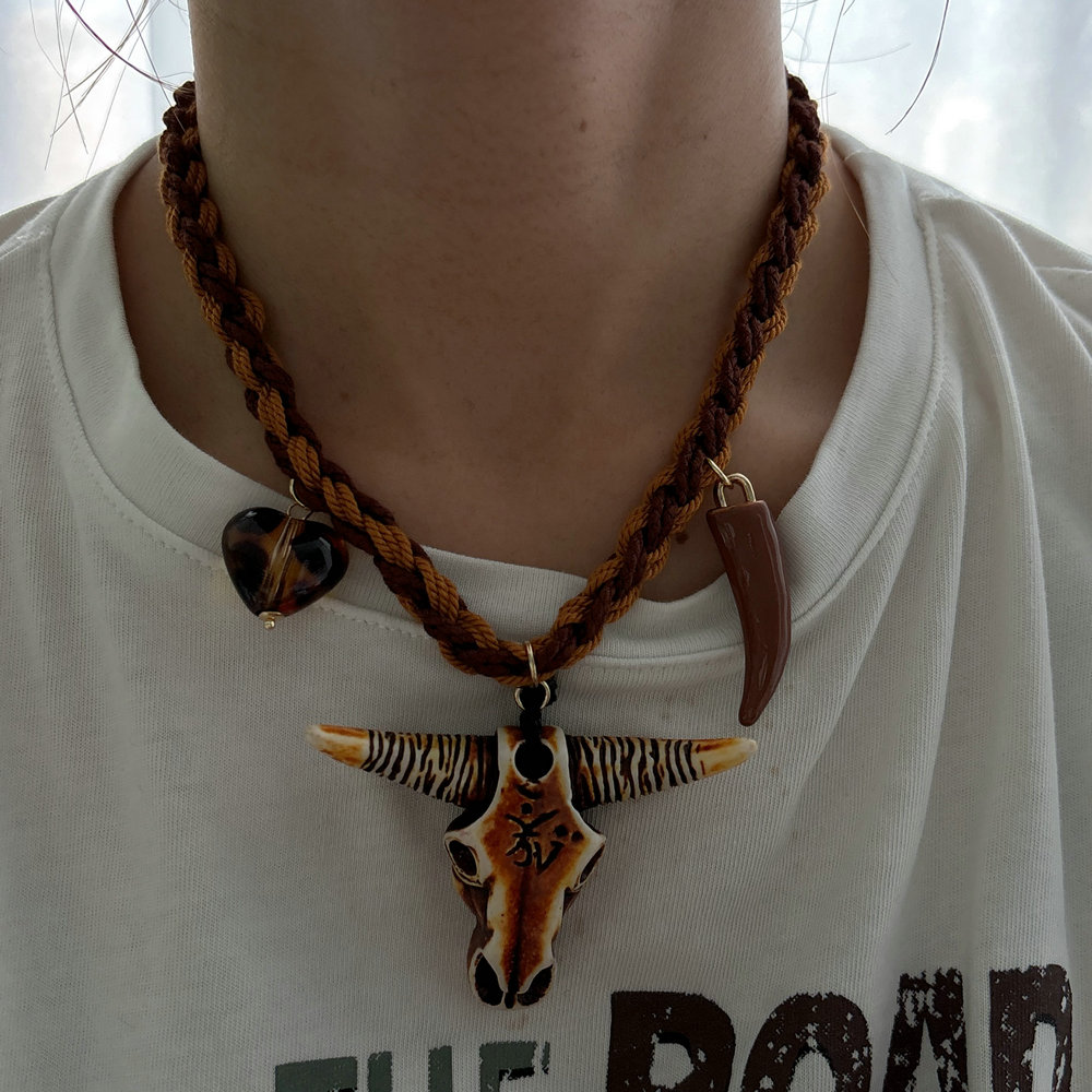 Horn charm necklace