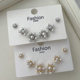 Set pearl earrings