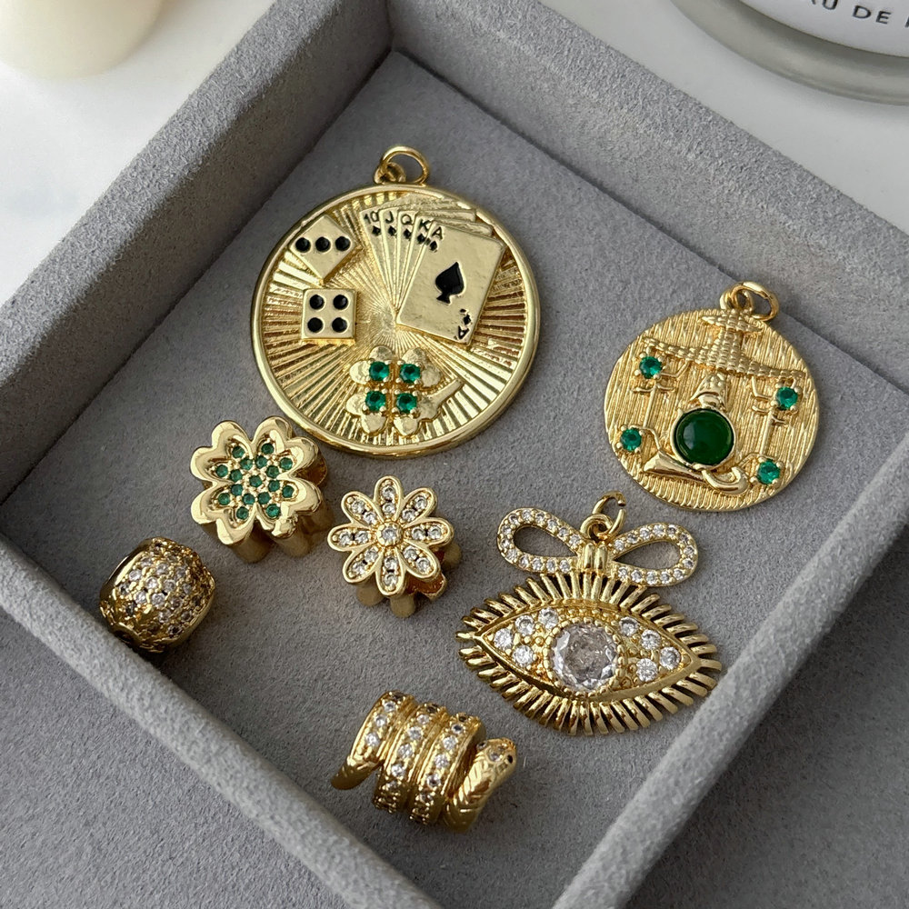 Diy round shape charm