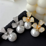 Pearl flower earrings