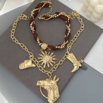 Bull layer necklace