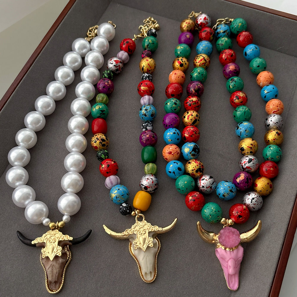 Chunky bull necklace