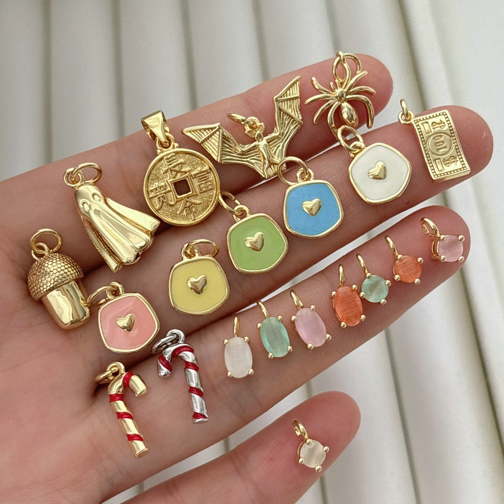 Samll diy charm